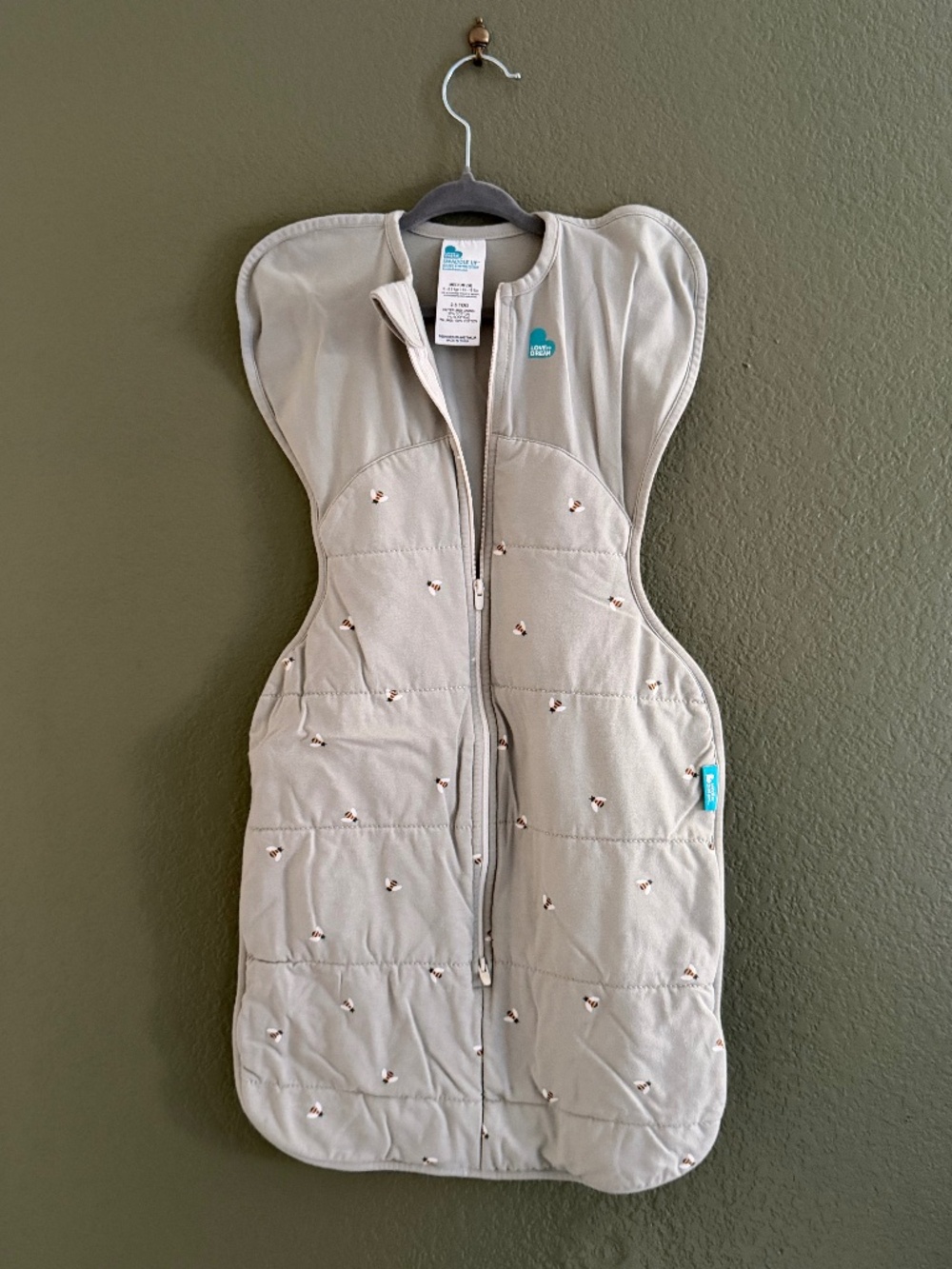 Love to Dream Bumble Bee Zip Up Swaddle Size Medium 2.5 TOG